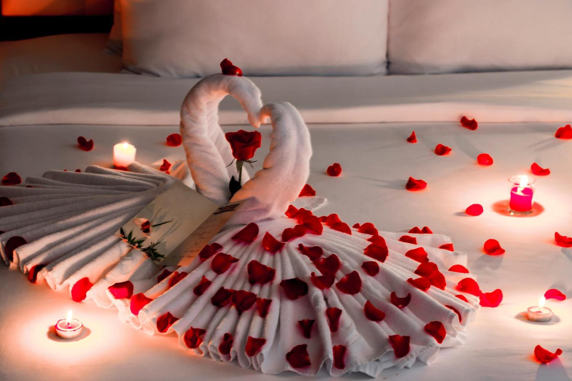 Happy Life Grand Hotel & Rooftop Skybar Хошимин Екстериор снимка